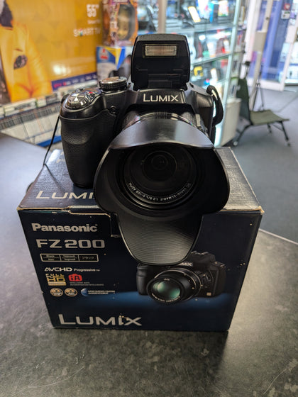 Panasonic Lumix Fz200 Digital Camera Boxed