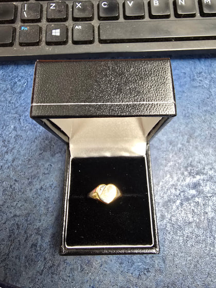 9ct Heart Gold Ring 375 1.1G Size M