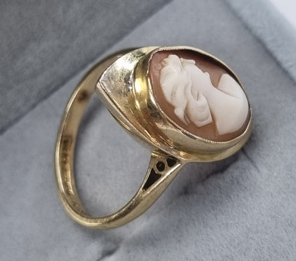 9CT GOLD CAMEO RING SIZE N/12 LEYLAND