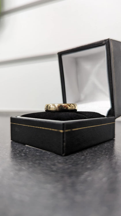 375 HALLMARKED 9CT, YELLOW GOLD, THICK WEDDING BAND, SIZE:R, 3.5G, PRE OWNED, BOXED