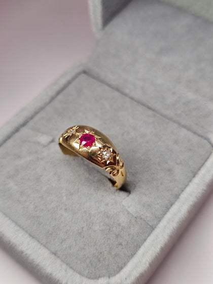 18ct Yellow Gold Wedding Ring with Ruby and Diamond Size M1/2