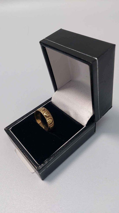 9ct Yellow Gold Band Ring - 2.20 Grams - Size M