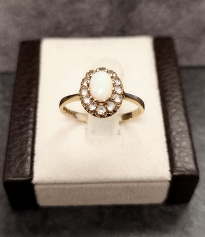 9ct Yellow Gold Oval Opalescence Stone Cluster Ring Size P