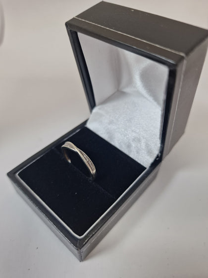 White Gold Ring 375 9ct 1.6G Size L