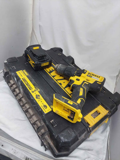 DeWalt DCD778 XR 18V Brushless Combi Drill With 4Ah Battery & Charger In Case
