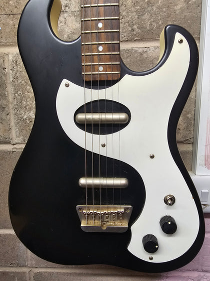 VINTAGE 1960's DANELECTRO ELECTRIC GUITAR