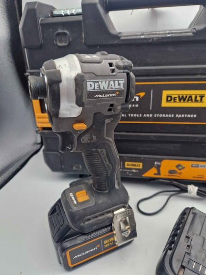 DEWALT McLaren F1 Team DCF86MM1T-GB 18V XR Brushless Cordless Impact Driver – 1 x 4.0Ah Battery, Charger & T-Stak Case