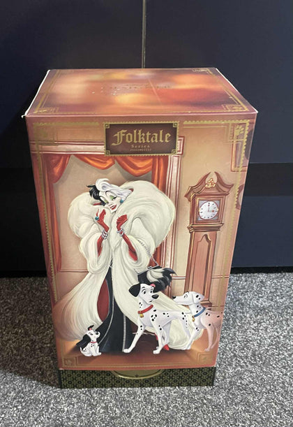 Cruella De Vil with puppies figure