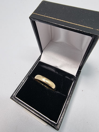 18CT Yellow Gold Wedding Band Ring - Size U - 3.14 Grams