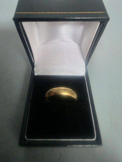 9CT Gold wedding Band 3.7G