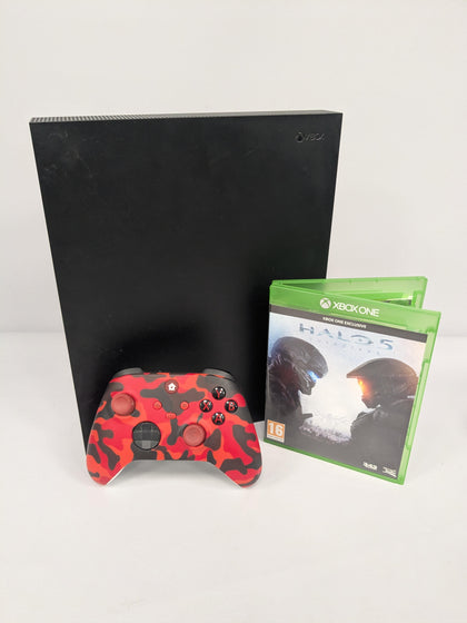 Microsoft Xbox One X - 1 TB - Halo 5 Package