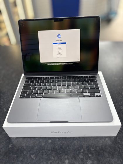 MacBook Air 13-inch (2022)