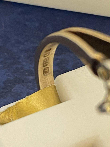 9ct Gold Ring (Size J) Apx 2.9g