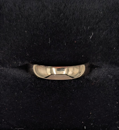 375 9CT YELLOW GOLD RING, BASIC BAND DESIGN, SIZE: 7/O, 2.9G