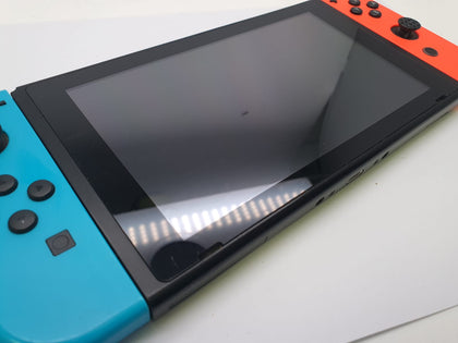 Nintendo Switch (Neon Red/Blue)