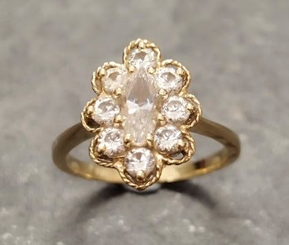 9ct Yellow Gold Oval flower Cluster Cubic Zirconia Ring - Size Q