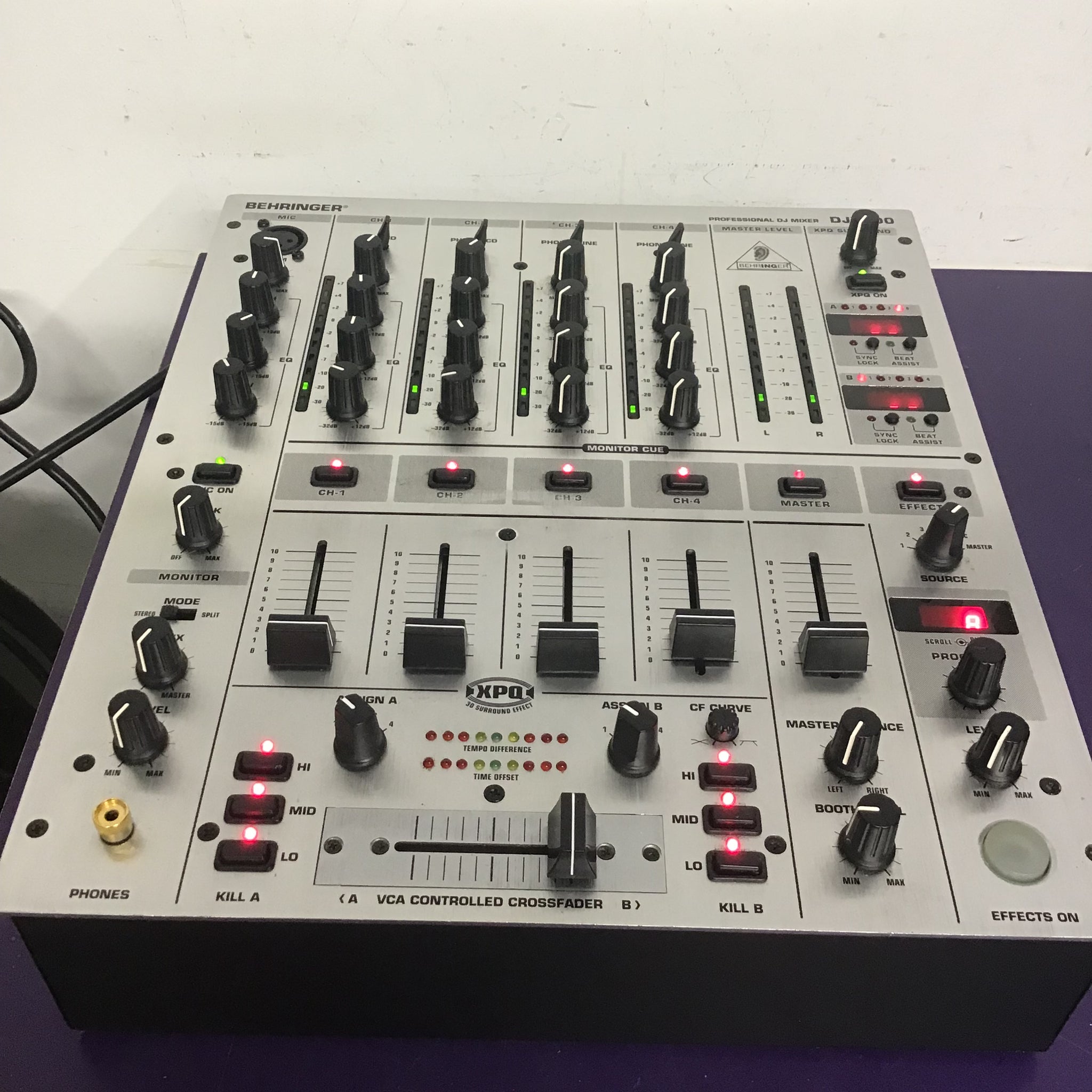 Behringer DJX700 Professional DJ Mixer | Cash Generator Behringer DJX700 Professional DJ Mixer | Cash Generator