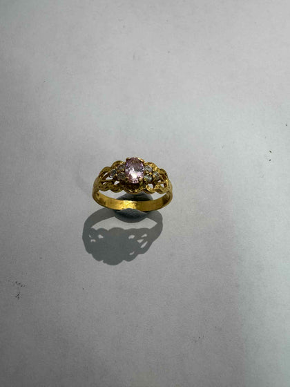 22ct gold ring (size K) (3.54g)