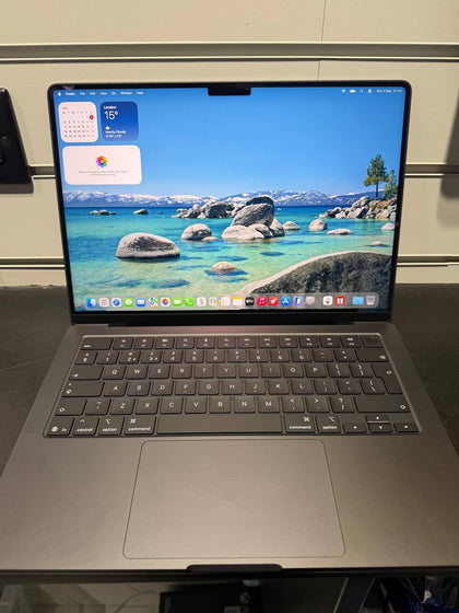 MacBook Pro 17,2 M5