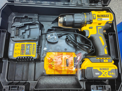 DeWalt DCD778D2 Xr Brushless Cordless Drill with 2x 2Ah 18V Batteries & Charger