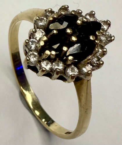 9ct Gold Ring with Black & Clear Stones