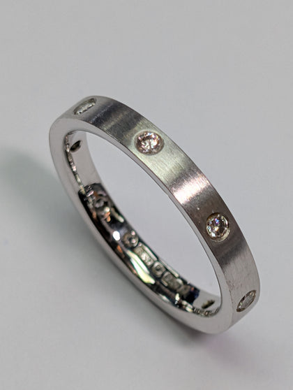 18ct White Gold Diamond Ring Matt Finish