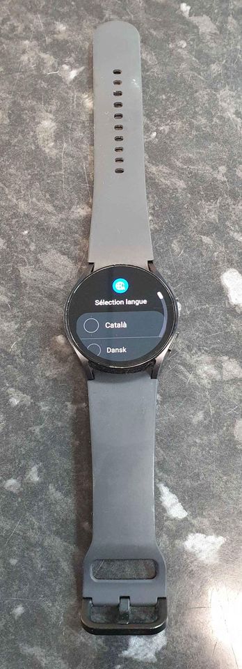 Samsung SM-R930 Galaxy Watch6, 40mm, Graphite, BT, Smart Watch.