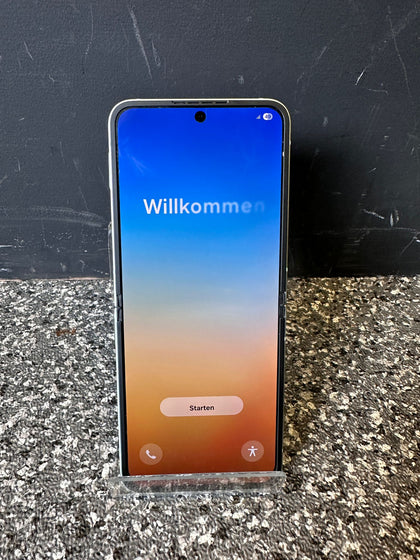 Samsung Galaxy Z Flip6- 256GB - Unlocked