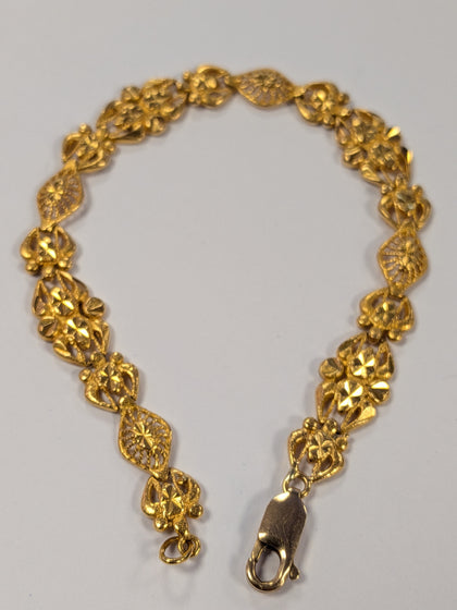 22ct Gold Patterned Shaped Bracelet