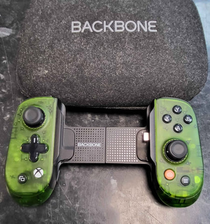 Backbone Pro (USB-C) - Wireless Gaming Controller (Android/IOS) - Xbox Edition - With Case