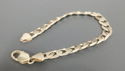 9CT Yellow Gold Thick Curb Chain Bracelet - 8