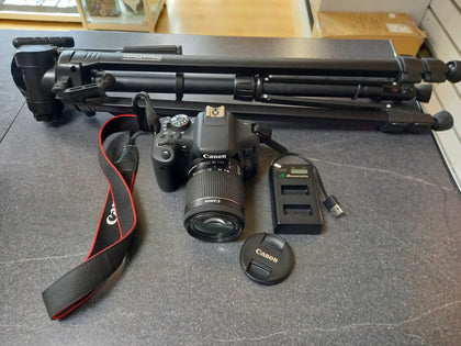 Canon EOS 750D Digital SLR Camera With Tripod