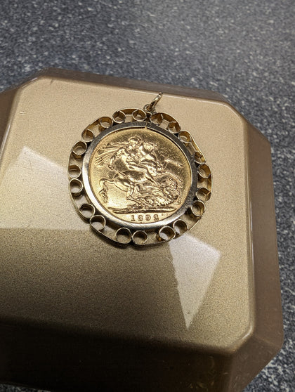1892 FULL SOVEREIGN WITH 9CT MOUNT PRESTON STORE.