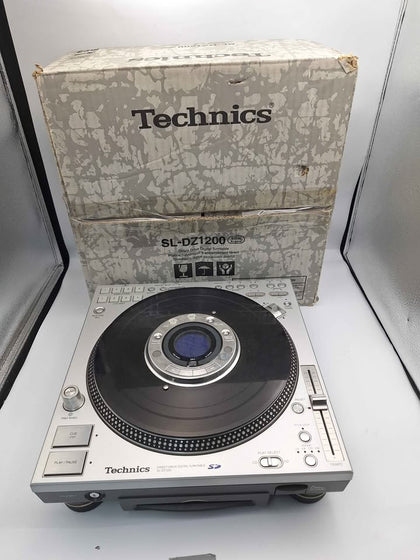 Technics SL-DZ1200 Direct Drive Digital CD Turntable – Silver – DJ Deck - Boxed