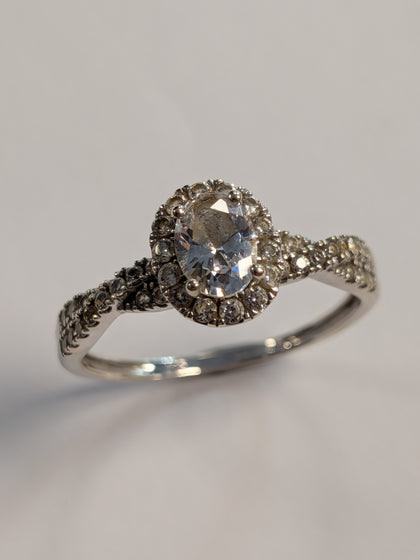 9ct White Gold  Cz Stone Ring Size V