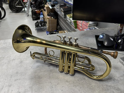 Elkhart 100CR Bb Brass Cornet by Vincent Bach Includes mouthpiece and Carry Case