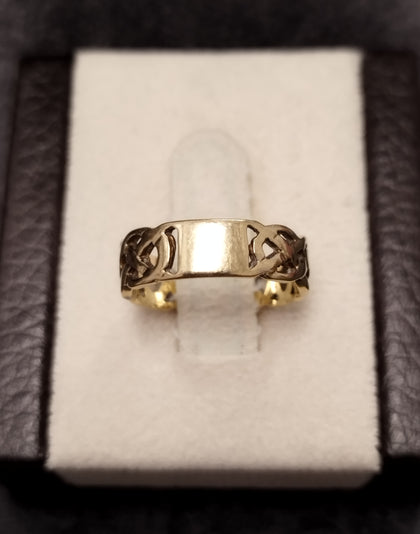 9ct Yellow Gold Celtic Knot wedding Band Ring Size - K
