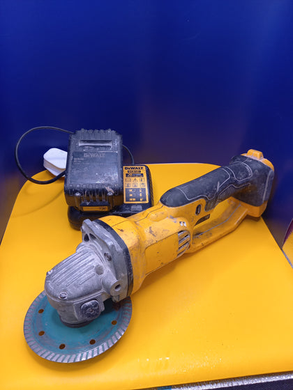 DEWALT  18V XR  Angle Grinder