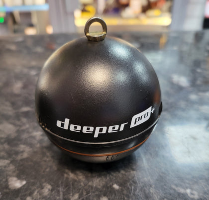 Deeper Smart Sonar Pro+ and Deeper Fishing Bait Boat Mount.