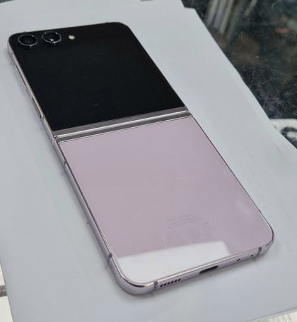 Samsung Galaxy Z Flip5 5G 256GB | Unlocked Lavender / Very Good