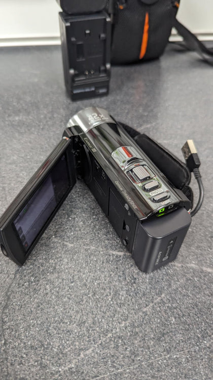 Sony HDR-CX130, W/ Charger and Carry bag