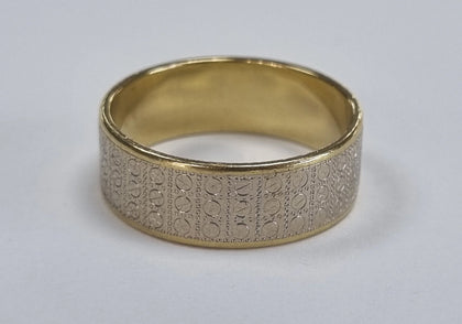 18ct White/Yellow Gold Ring size V1/2