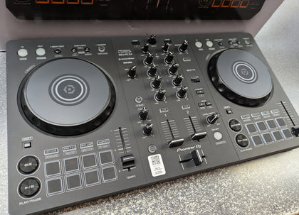 Pioneer DDJ-FLX4 dj controller