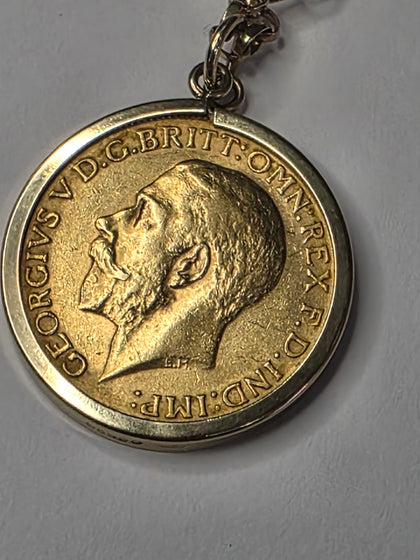 Full Soverign With 9ct Mount And chain
