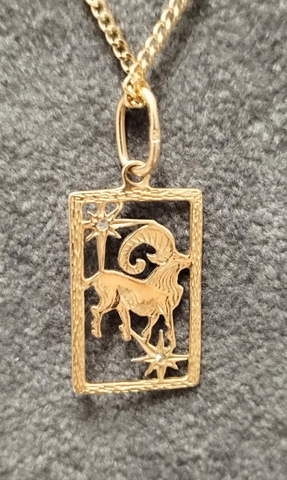 14ct Yellow/White Gold 'Aries' Pendant & 14ct Yellow Gold 27