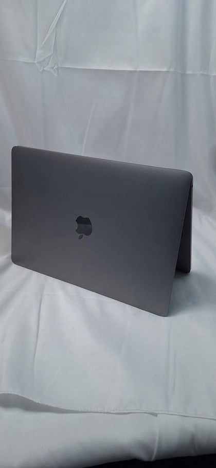 DX MacBook Pro 17,1 - M1 Processor - 8GB Ram - 256GB SSD - 13