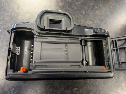 Canon Eos 1000F  35mm Film Camera Boxed