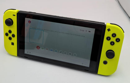 Switch Console, 32GB HAC-001-01 + Lime Green Joy cons, Boxed