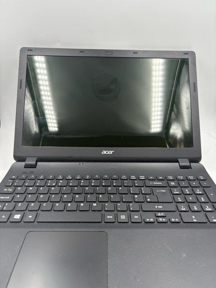 Acer Aspire ES1-531 Laptop