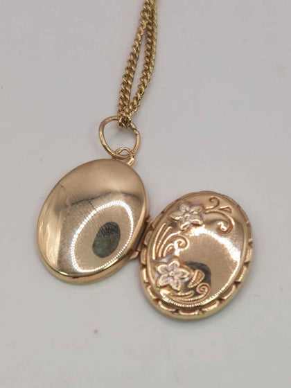 (375 Hallmarked&Tested), 4.61G Gold Chain With Flower Engraved Locket